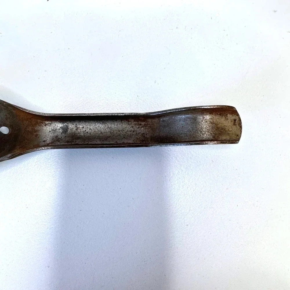 Vintage Antique Grapefruit Corer Kitchen Tool‎ Decor Metal Patina Rust